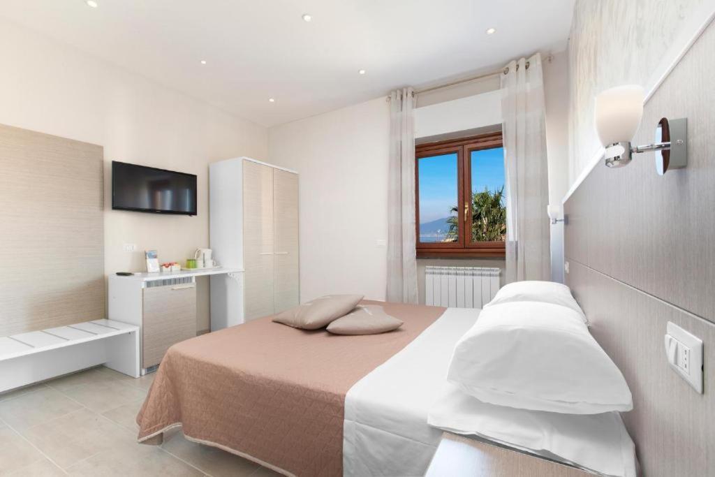 Sun And Sea Vacation Hotell Sorrento Exteriör bild